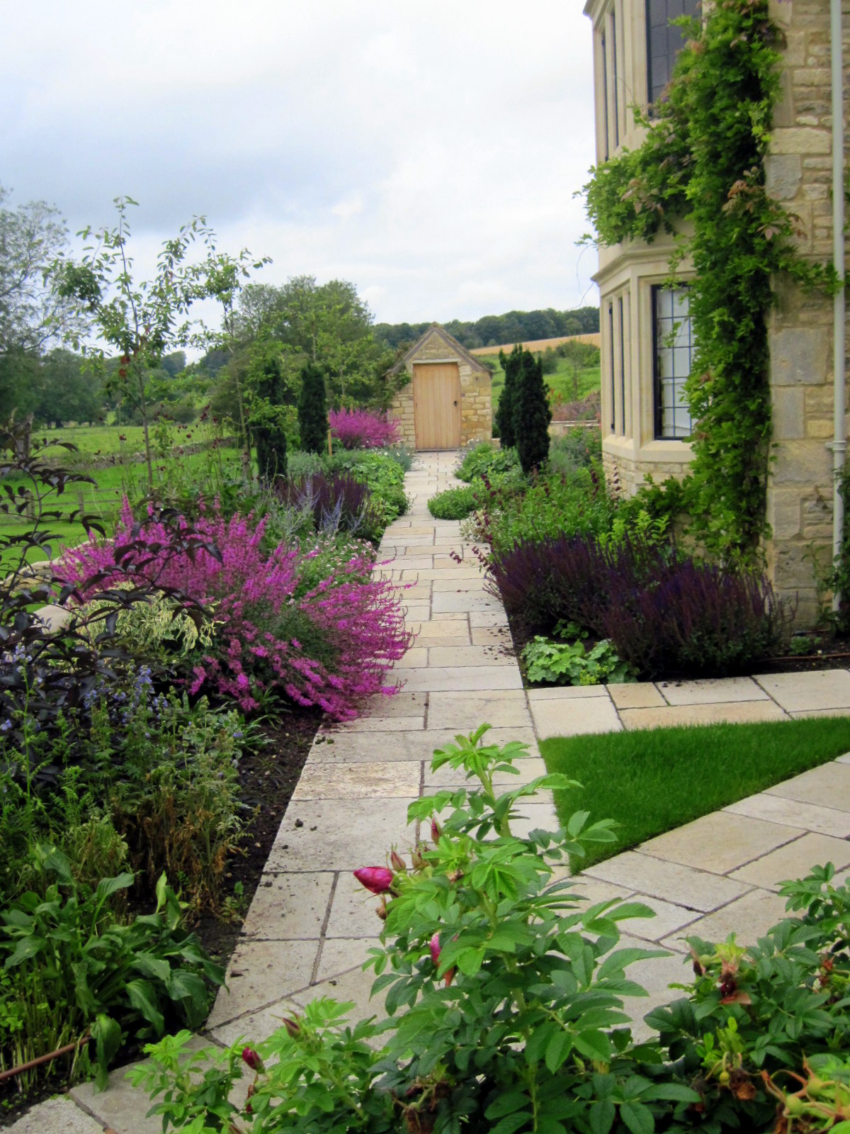 A new Cotswold garden